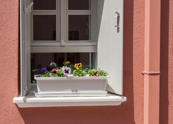 House Of Sirri Ханья